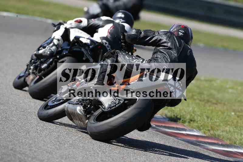 /43 08.08.2025 Discover the Bike ADR/Race 3 rot/72